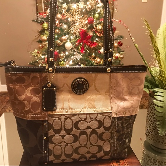 Coach Handbags - Coach Purse